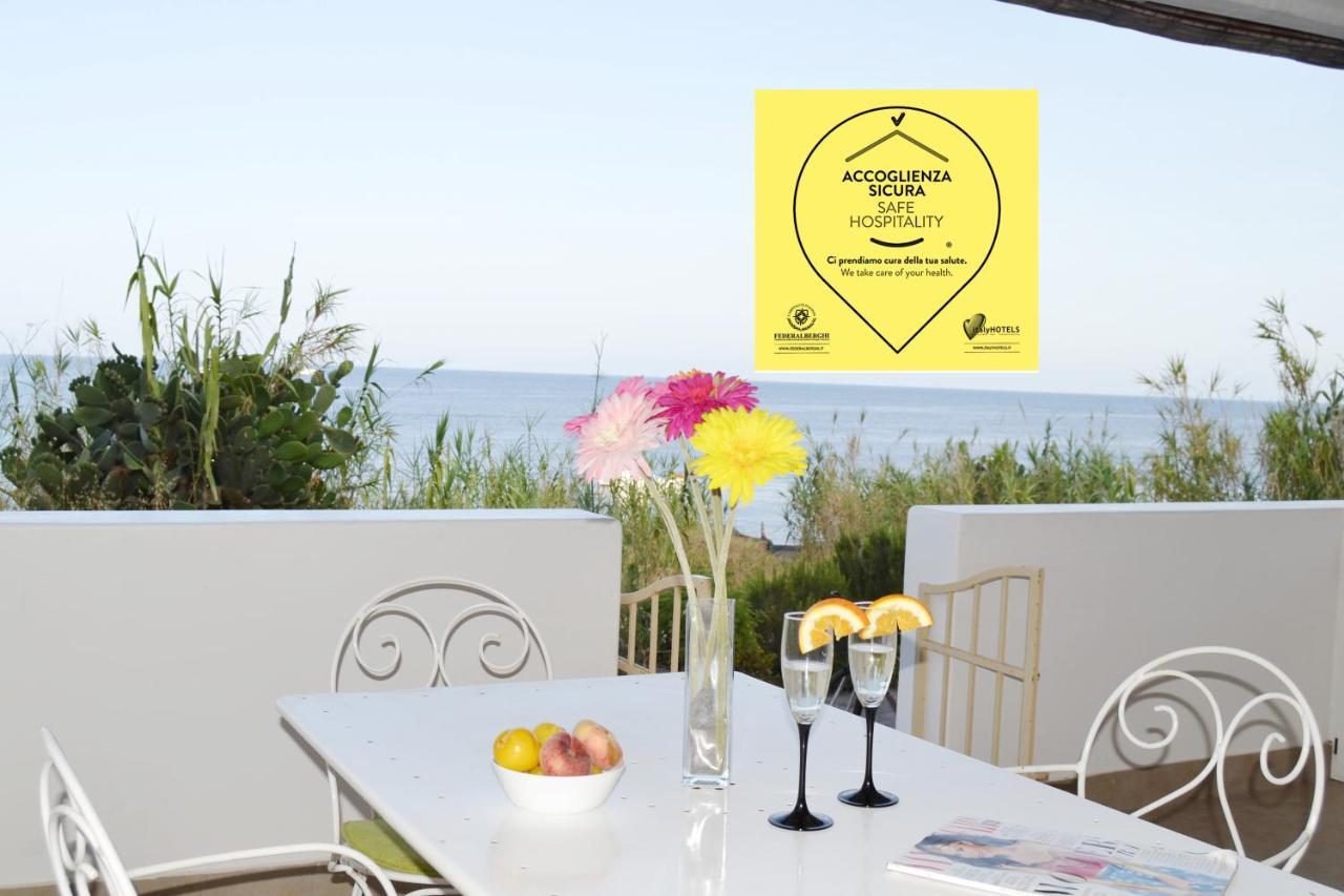 Villa Ginestra Sulla Spiaggia Di Стромболи Екстериор снимка